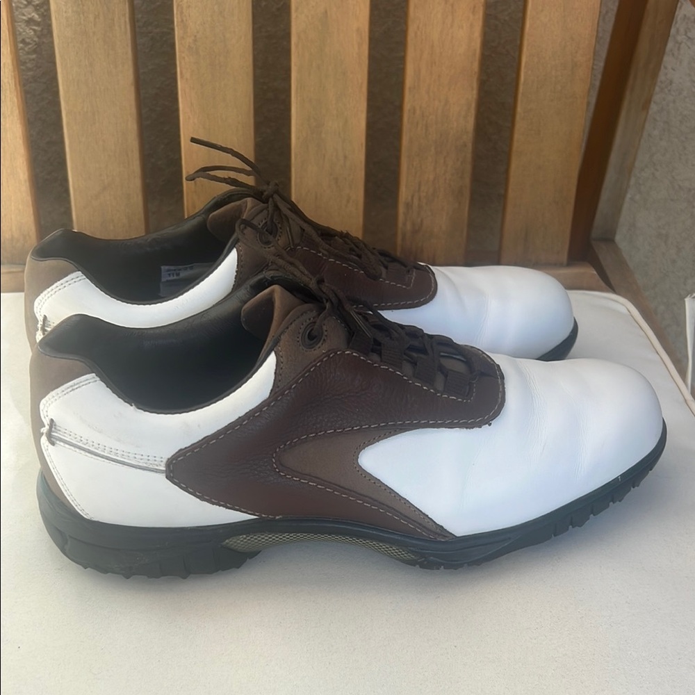 Men's White and Brown Golf Shoes